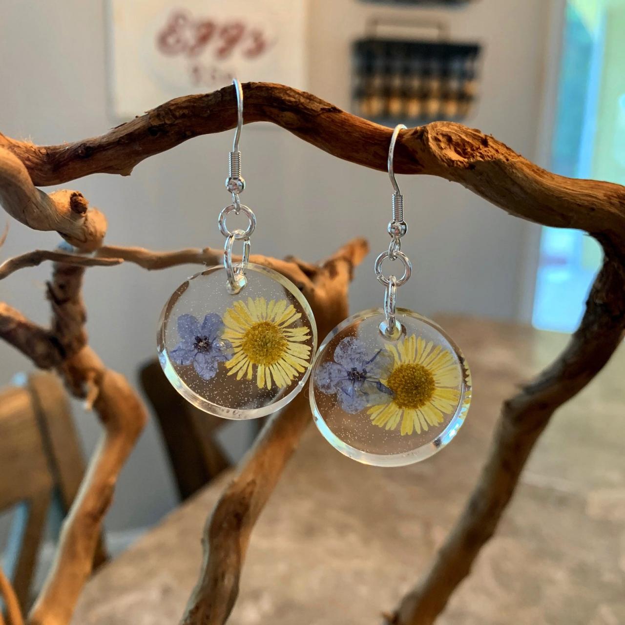 Pressed Flowers Earrings, Resin Flower Jewelry, Unique Gift For Grad,preserved Flowers, Boho, Minimalist Jewelry Gifts, Daisy Forget Me Not