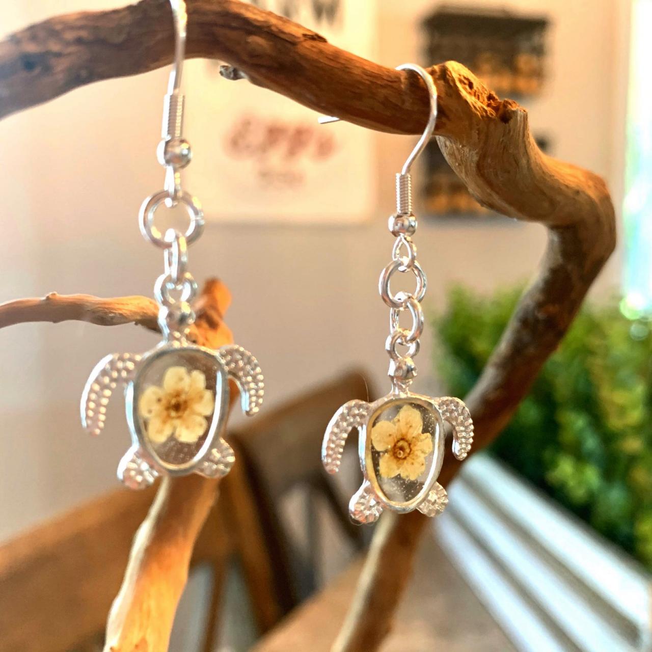Sea Turtle Dried Pressed Flower Earrings,real Flower Earrings ,beach Jewelry For Women,resin Art,boho,gift For Grad,botanical,minimalist