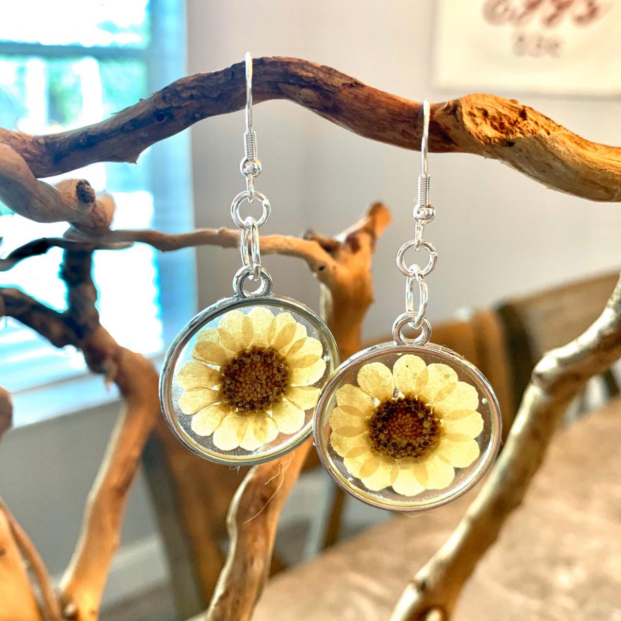 Pressed Dried Mulicaule Flowers Earrings, Resin Flower Jewelry, Unique Gift For Grad, Preserved Flowers, Boho, Minimalist Jewelry Gifts, Nature
