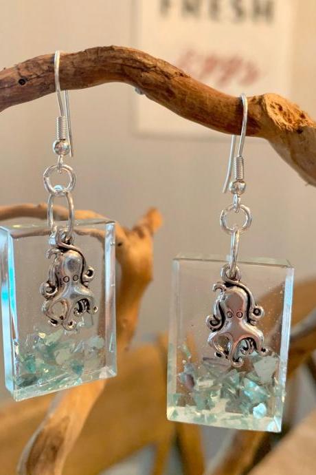 Resin crushed glass octopus earrings,ocean jewelry/earrings,beach earrings,summer jewelry, jewelry for women,wave earrings, green glass