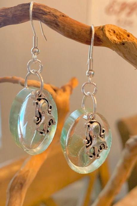 Sea glass resin octopus earrings, ocean jewelry/earrings,beach jewelry,nature jewelry,sea creatures,jewelry for women,gift,octopus charm
